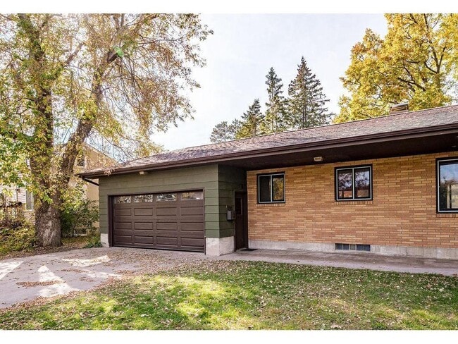 309 SE 3rd Ave in Grand Rapids, MN - Building Photo - Building Photo