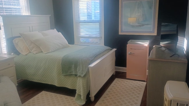 1201 Delk Dr in High Point, NC - Foto de edificio - Building Photo