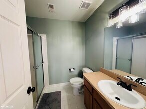 1922 Flagstone Cir in Rochester, MI - Building Photo - Building Photo