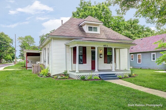 property at 621 N 4th St