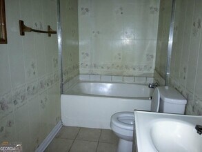 214 Knodishall Dr in Warner Robins, GA - Building Photo - Building Photo