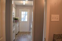 7033 Kinney St photo'