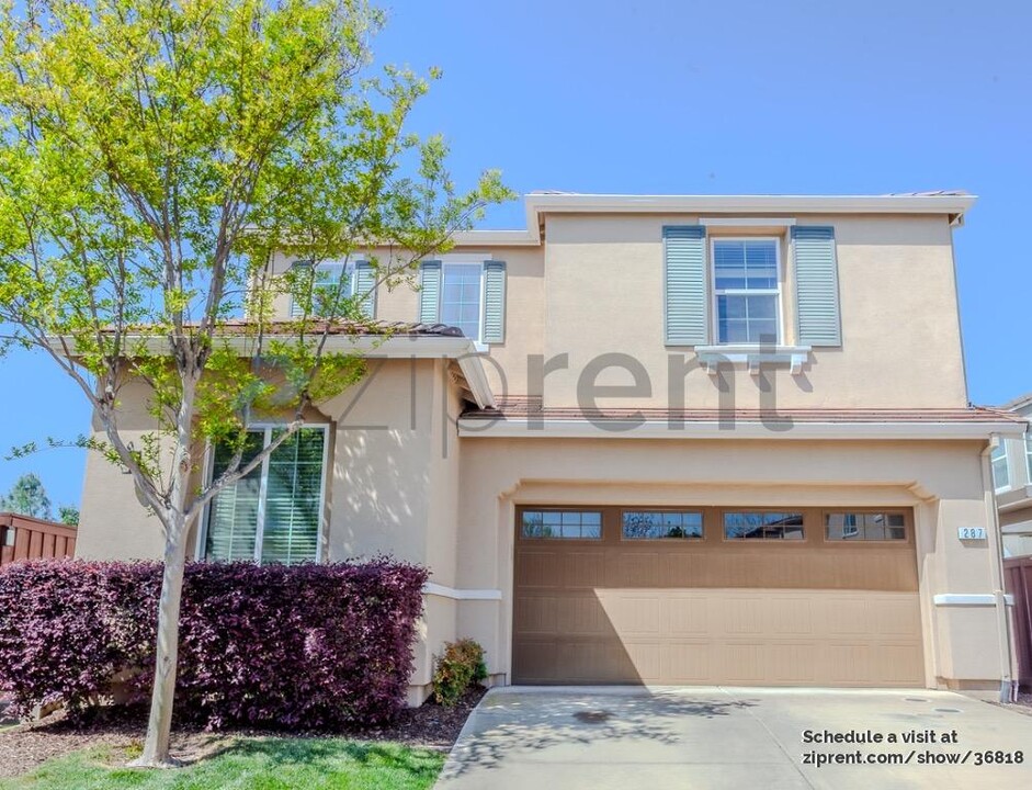 287 Barnhill Dr in Folsom, CA - Building Photo