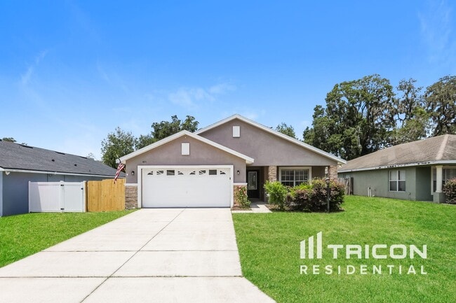 property at 401 Lisa Ann Ct