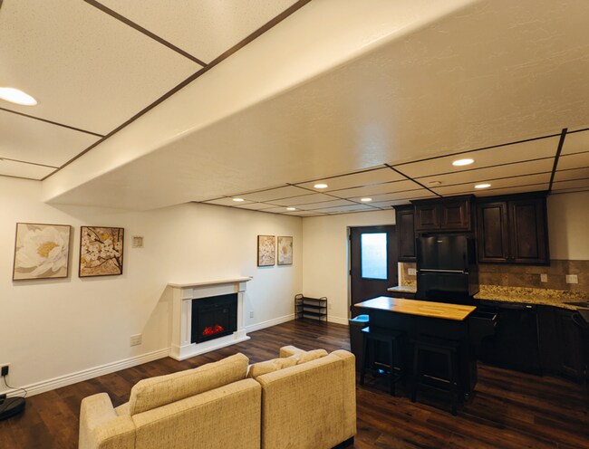 1118 S 1375 W-Unit -Basement in Clearfield, UT - Building Photo - Building Photo