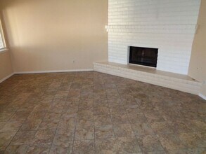 3022 E Glen Dr in El Paso, TX - Building Photo - Building Photo