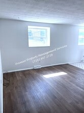453 McCleery St in Sharon, PA - Building Photo - Building Photo