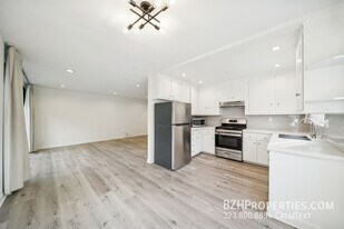 7548 Hampton Ave in West Hollywood, CA - Building Photo