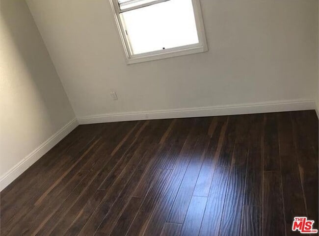 7620 S Western Ave in Los Angeles, CA - Building Photo - Building Photo