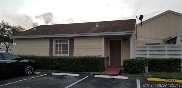 13736 SW 149th Cir Ln-Unit -3-47 in Miami, FL - Building Photo