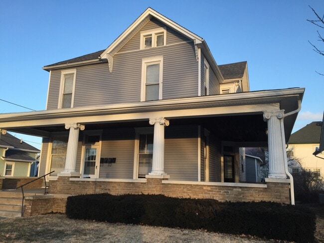 107 S College Ave, Unit Apt 4