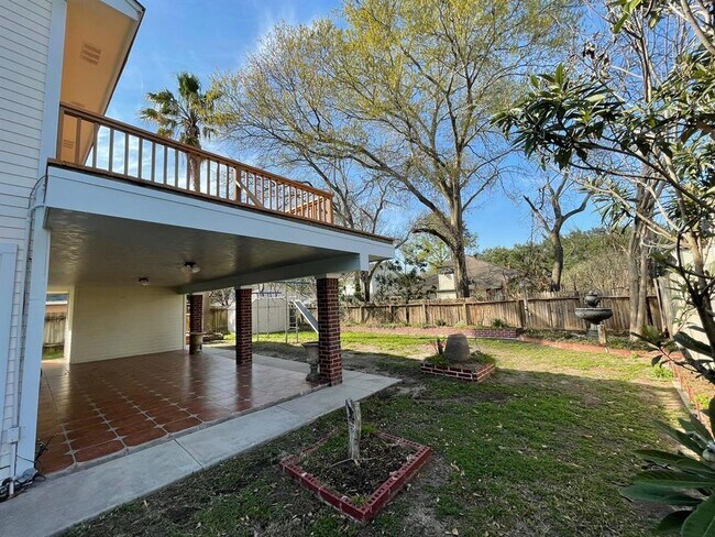 15614 Barbarossa Dr in Houston, TX - Building Photo - Building Photo