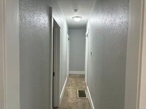 1426 West 2nd St N in Wichita, KS - Building Photo - Building Photo