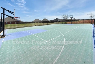 19136 Cottonwood Ct in Edmond, OK - Building Photo - Building Photo