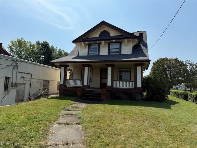 16125 Lorain Ave in Cleveland, OH - Building Photo - Building Photo