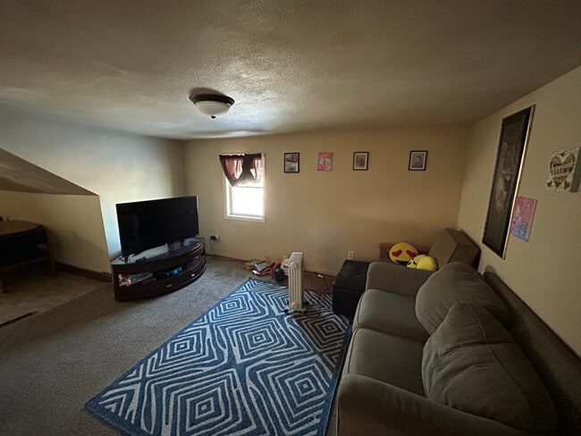 1897 1/2 E Newberry St in Appleton, WI - Building Photo - Building Photo