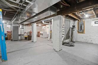 1842 Crawford Rd in Cleveland, OH - Building Photo - Building Photo