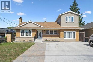 18 Cambridge Ave in Kitchener, ON - Building Photo