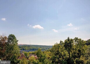 456 Overlook Dr in Occoquan, VA - Building Photo - Building Photo