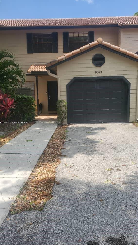 9073 Vineyard Lake Dr in Plantation, FL - Building Photo - Building Photo