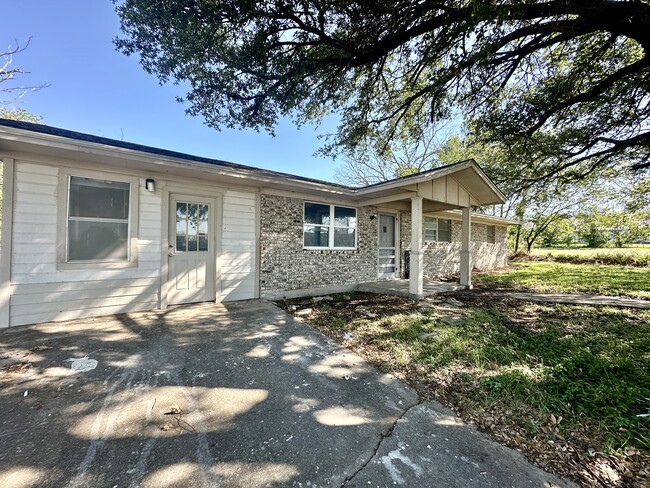 property at 206 Elizabeth St