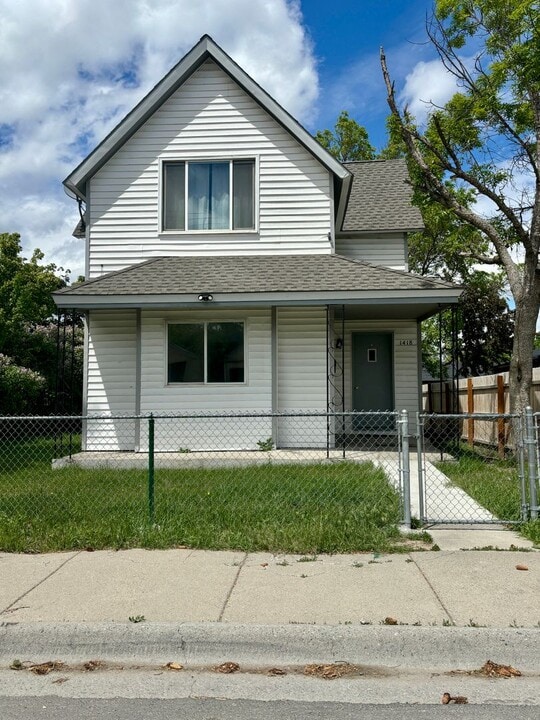 1418 Phoenix Ave in Helena, MT - Building Photo