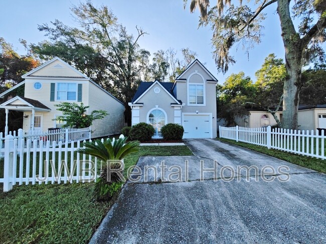 property at 5145 Glen Alan Ct N