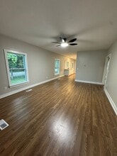 900 Hayes St in Hutchinson, KS - Building Photo - Building Photo
