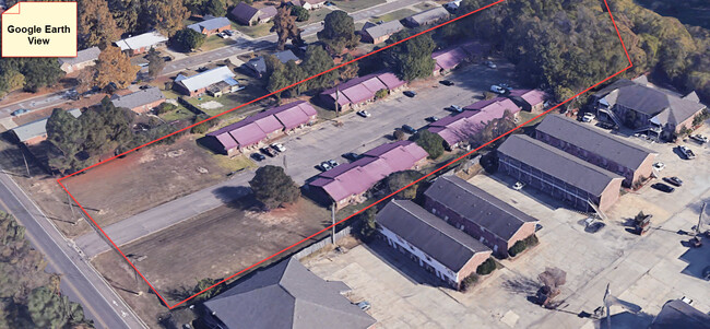 Pine Grove Apartments in Starkville, MS - Building Photo - Building Photo