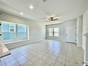 1220 Esplanade Pkwy in San Marcos, TX - Building Photo - Building Photo