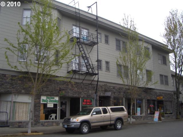 Market St. Apartments in Coos Bay, OR - Building Photo