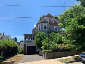 137 Prospect Ave in Quincy, MA - Building Photo