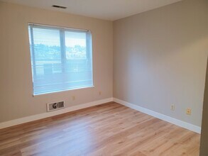 29 Etruria St in Seattle, WA - Building Photo - Building Photo
