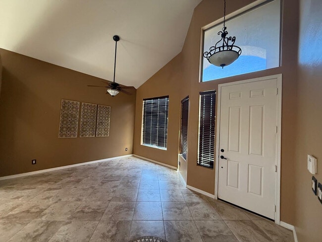 6602 W Molly Ln in Phoenix, AZ - Building Photo - Building Photo