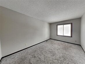 3401 75th Ave N in Minneapolis, MN - Building Photo - Building Photo