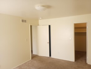19639 W 12 Mile Rd in Southfield, MI - Building Photo - Building Photo