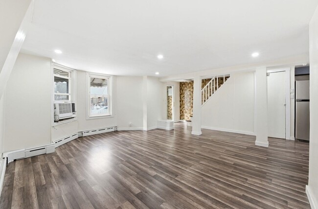 176 Thorne St in Jersey City, NJ - Building Photo - Building Photo