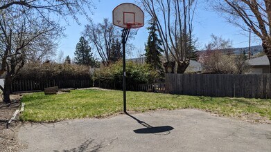 1812 Tiffany St in Klamath Falls, OR - Building Photo - Building Photo