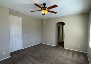 37735 Mangrove Dr in Palmdale, CA - Building Photo - Building Photo