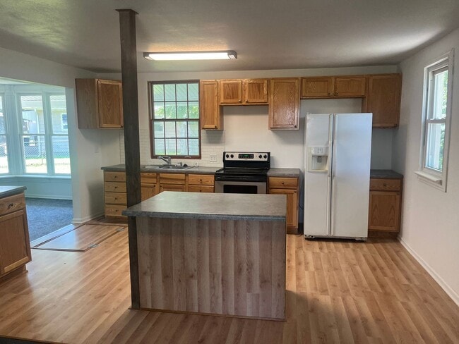 property at 117 Roger Welsch Ave E