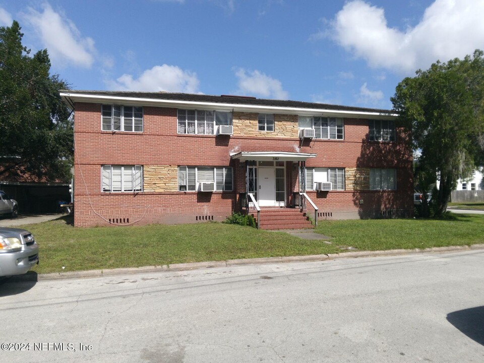 3161 Belden Cir in Jacksonville, FL - Building Photo