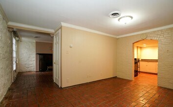 1432 St James Ct in Louisville, KY - Foto de edificio - Building Photo