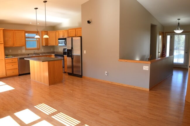 715 Ariel Ln in Verona, WI - Building Photo - Building Photo