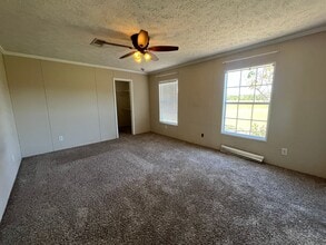 8886 47th Dr in Live Oak, FL - Foto de edificio - Building Photo