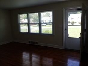 1425 Irving St in Winston-Salem, NC - Building Photo - Building Photo