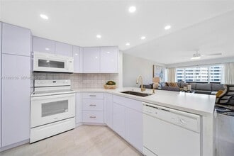 2100 S Ocean Dr in Fort Lauderdale, FL - Foto de edificio - Building Photo