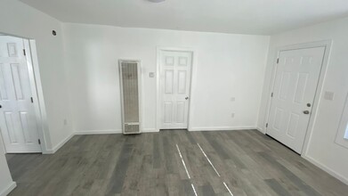 37 Washington St in Bay Point, CA - Building Photo - Building Photo