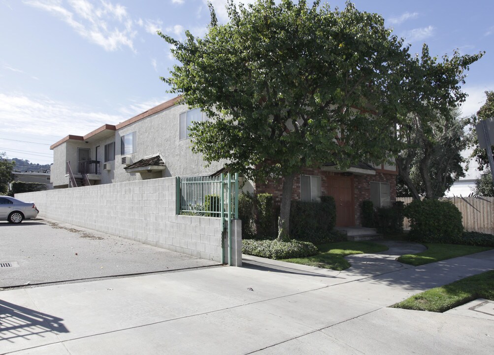 10842 Landale St in North Hollywood, CA - Foto de edificio