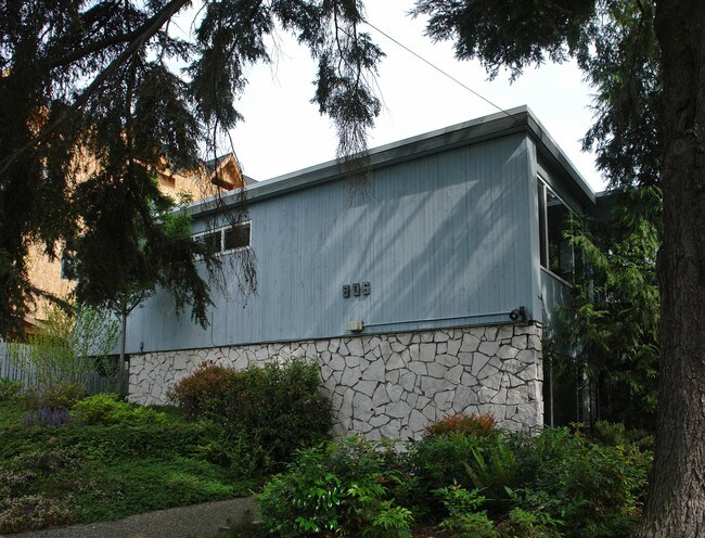 906 74th St in Seattle, WA - Building Photo - Building Photo