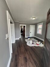 41 N Bedford St, Unit 1 in East Bridgewater, MA - Foto de edificio - Building Photo